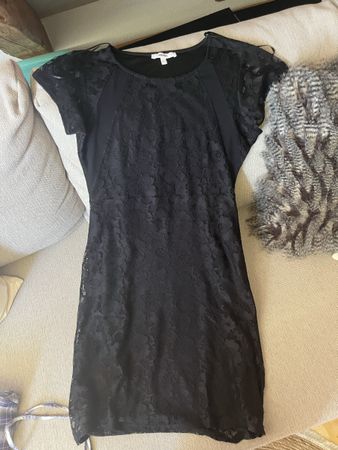 Koton Kleid schwarz mit Spitze Grösse S guter Zustand