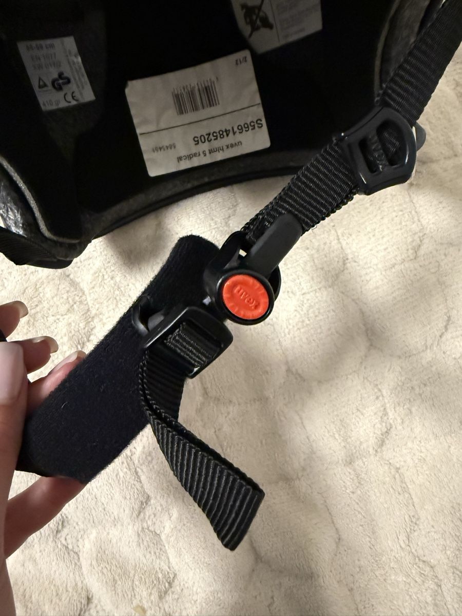Uvex Caschi: Casque de ski Uvex, taille 55-59 cm – Usato da Les Avanchets venduto da NR07 2