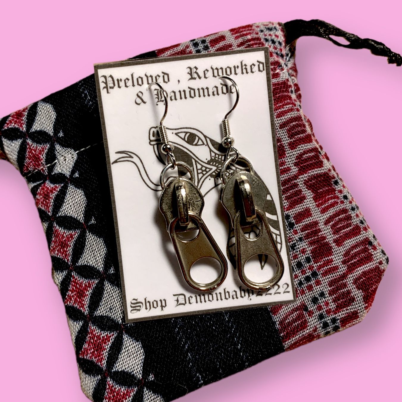 Orecchini pendenti & Orecchini a lobo: “Zipper” earrings – Usato da Basel venduto da demonbaby2222