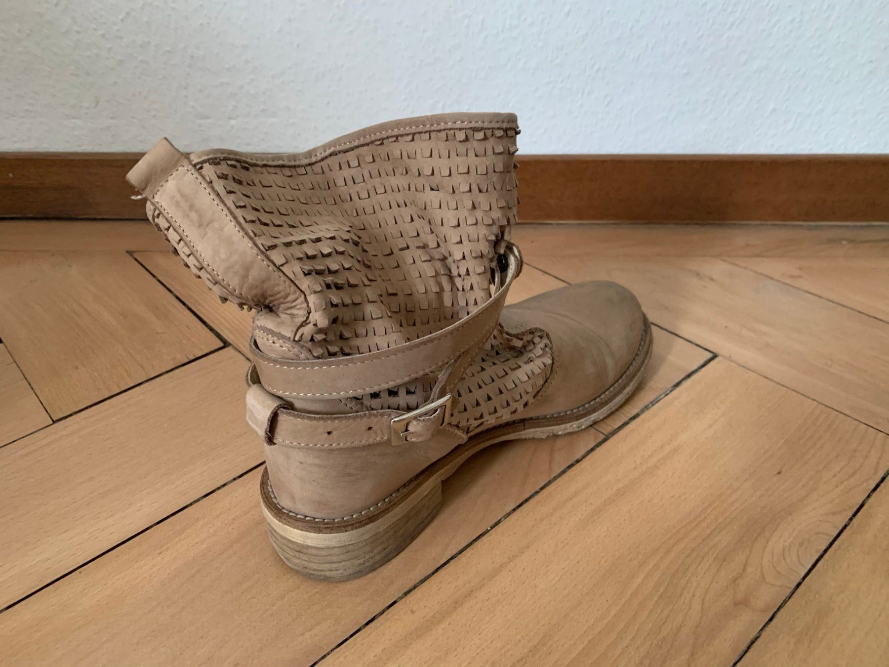 Chaussures femmes: KIRA BONELLI - Leder Stiefelette hellbraun 37 – D'occasion à Zürich par Diazaio 2