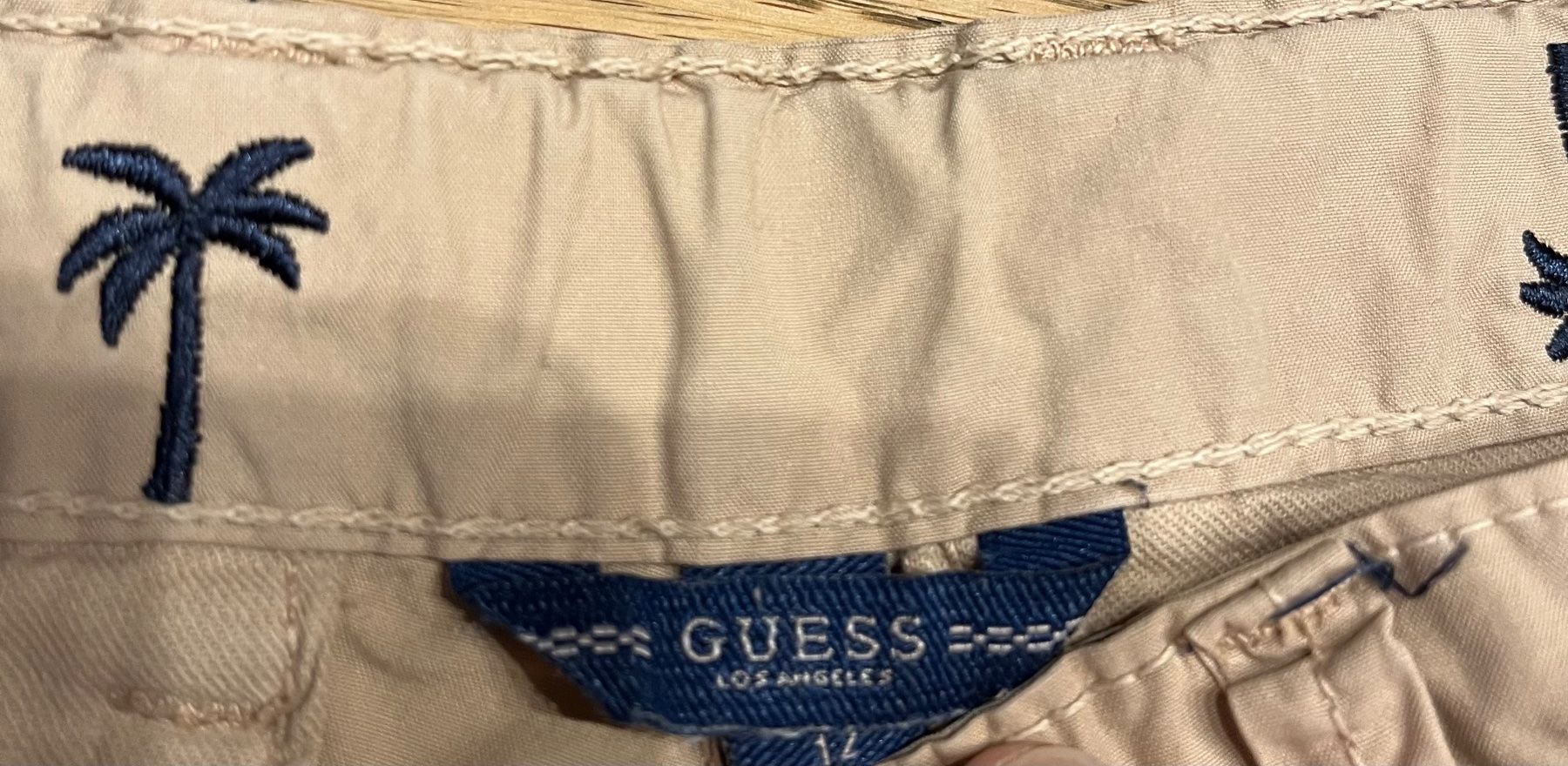 Guess Pantaloni: Guess Shorts Gr.152 – Usato da Oberdorf SO venduto da sa-na 3