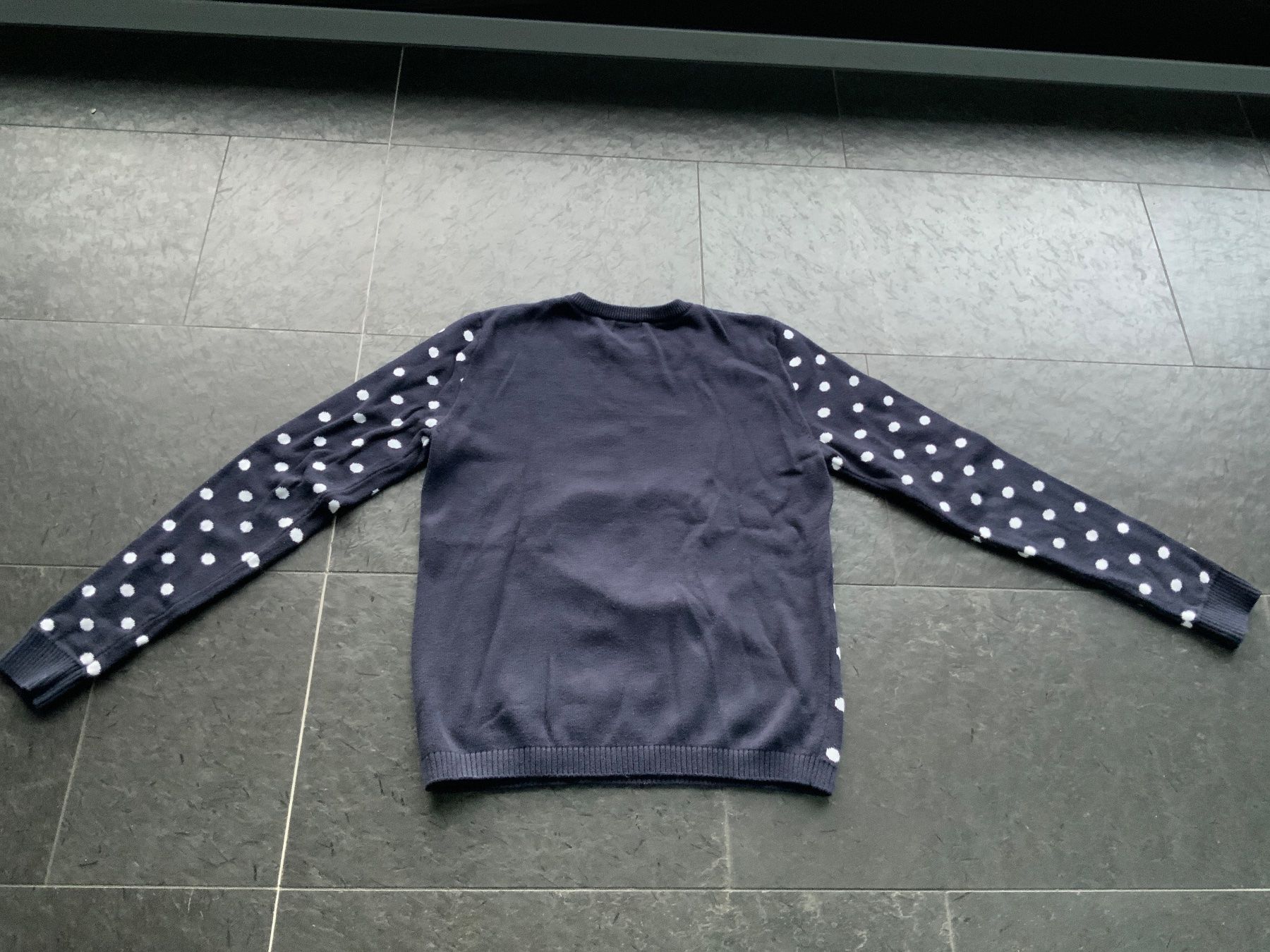H&M Maglioni & Felpe: Pullover, MANOR, Mädchen, S, sehr HERZIG! – Usato da Stäfa venduto da sit_6wzd 4