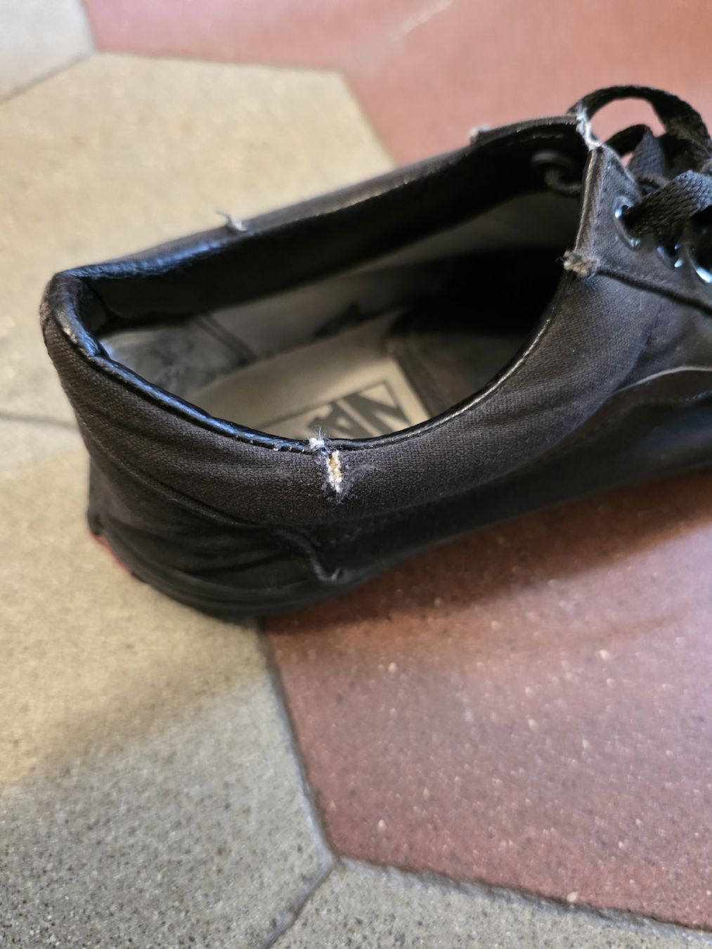 Vans Herrenschuhe: Vans Sneaker Old Skool, schwarz, Gr. 42 – Gebraucht aus Bern von sven_f 2