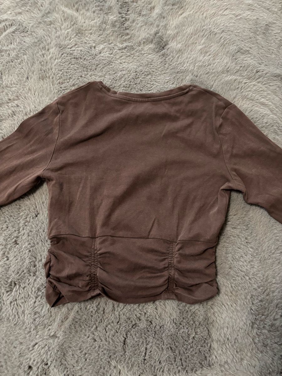 Tally Weijl Top: Tally Weijl Brown Long Sleeve Top – Nuovo (secondo la descrizione) da Wichtrach venduto da Re_Fit 1