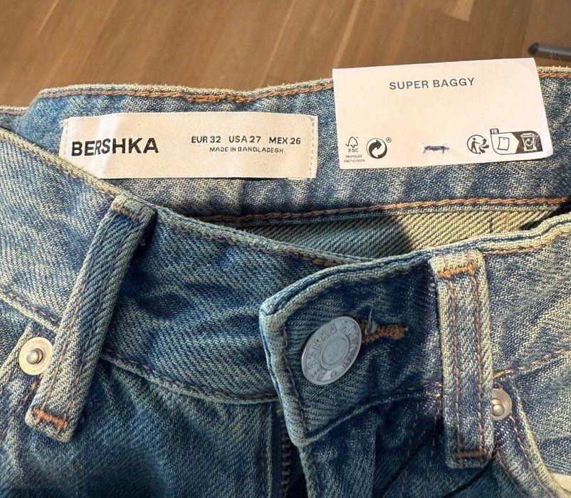 Bershka Jeans: Cargo Baggy Jeans – Usato da Zürich venduto da 2777agathe 1