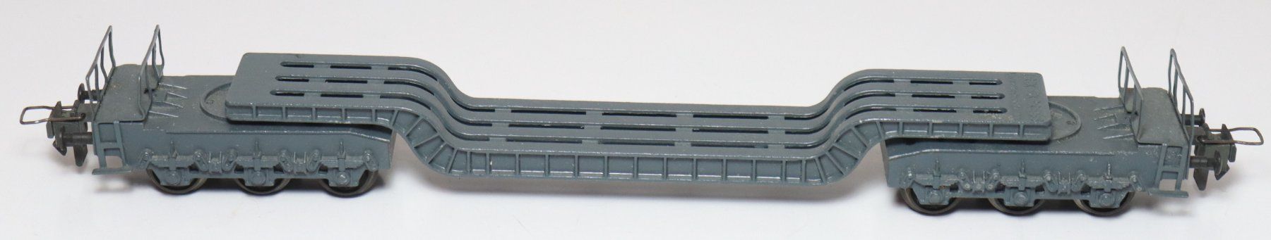 Trix Modellini di ferrovie: Trix Express 3497 Tiefladewagen H0 – Usato da Frick venduto da volvo850driver