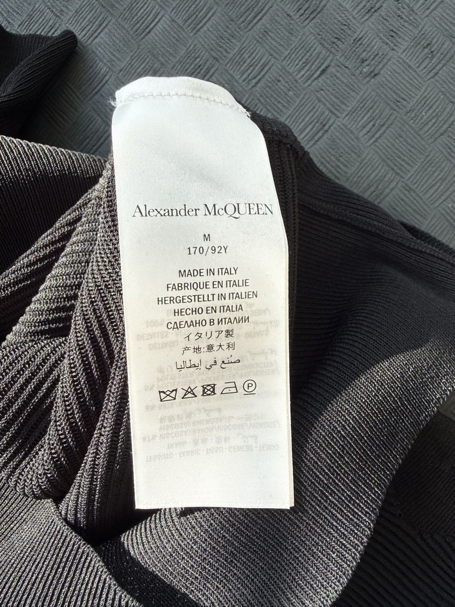 Alexander Mcqueen Gonne: ALEXANDER MCQUEEN Set Rock + Oberteil S neu NP 1900 – Nuovo (secondo la descrizione) da Zürich venduto da Nellyville73 9