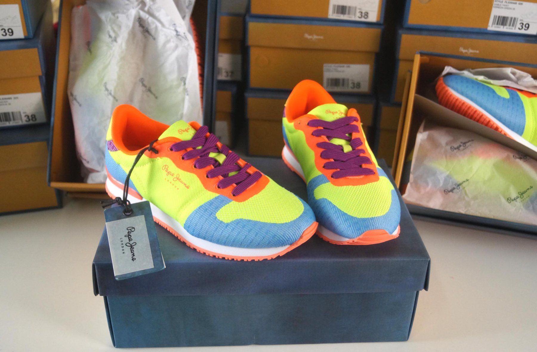 Pepe Jeans Scarpe da uomo: Pepe Jeans Sneaker Neon Green Groesse 40 – Nuovo e nell'imballaggio originale da Härkingen venduto da sammelbecken