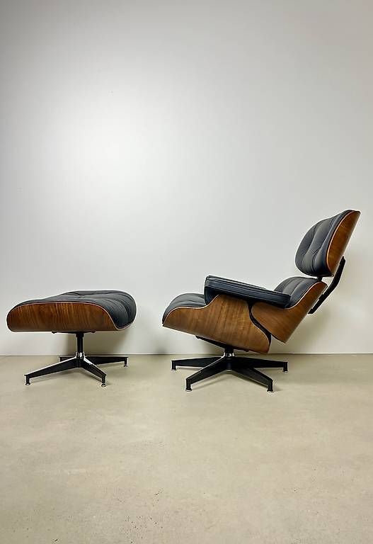 Poltrone: Designer Lounge Sessel und Ottoman - Echtes Leder – Nuovo e nell'imballaggio originale da Münchenstein venduto da AndreHaus