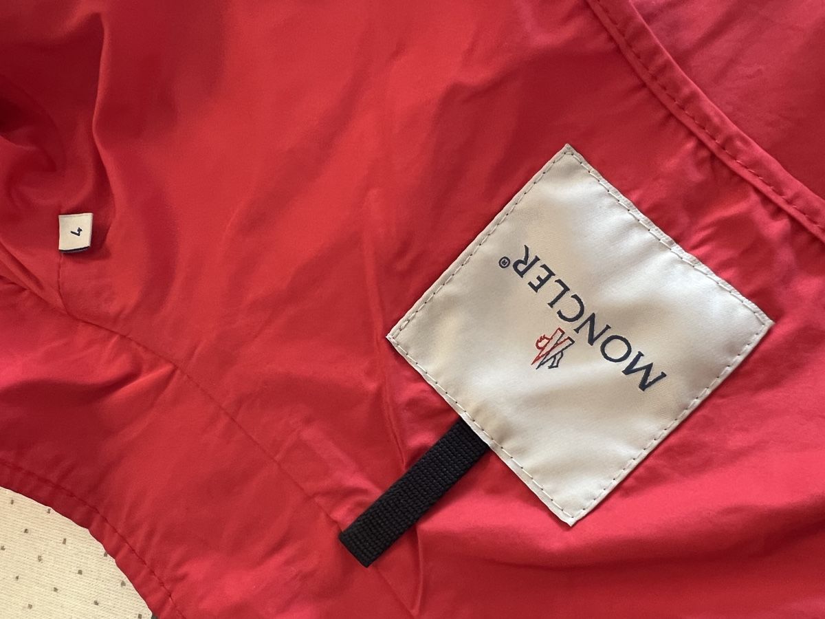 Moncler Jacken: Moncler leichte Damenjacke Gr. 4 – Gebraucht aus Zollikon von Erika_V 3