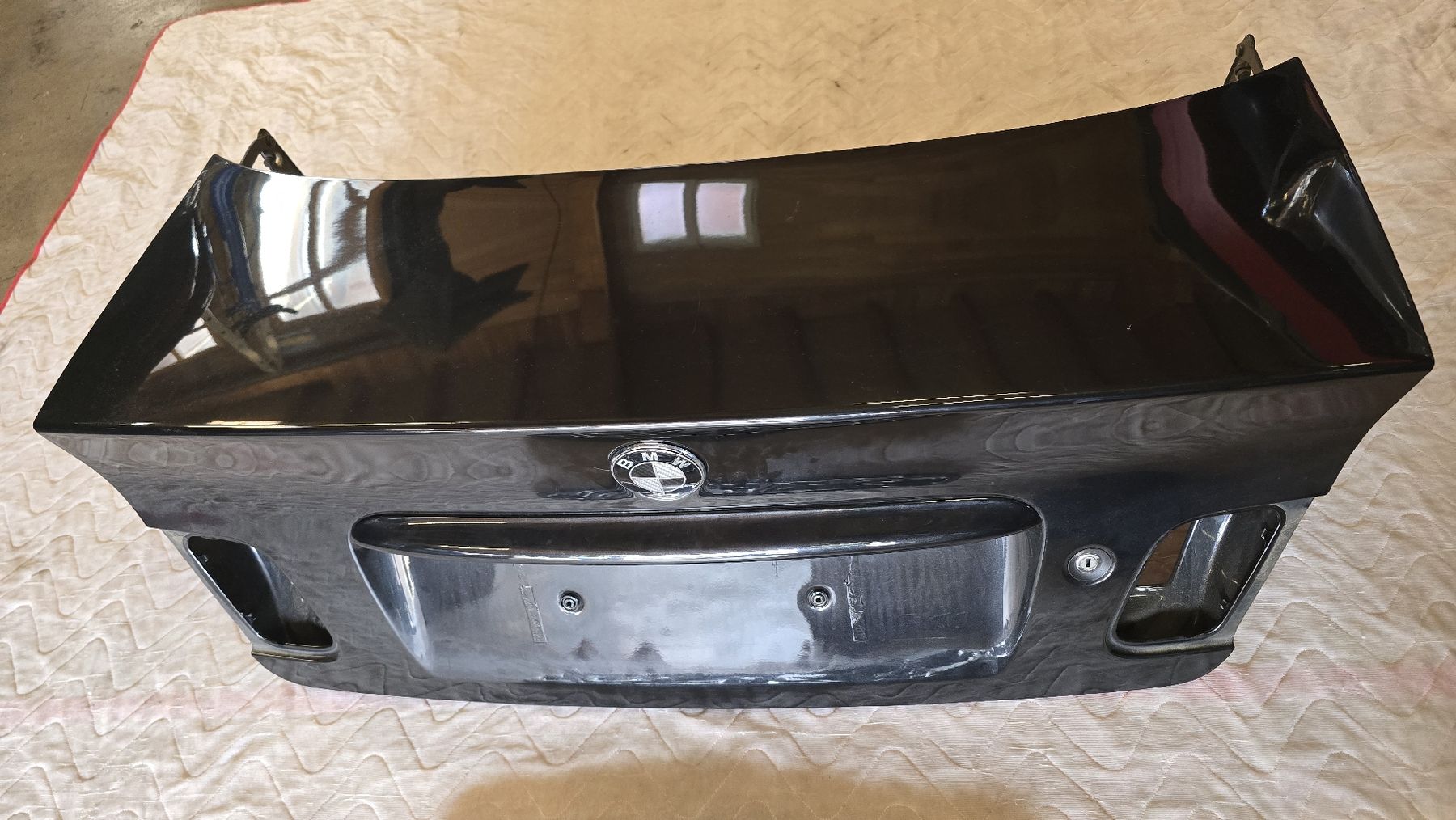 BMW Toutes les pièces auto: BMW e46 Heckdeckel Schwarz – D'occasion à Recherswil par E46_Cab 2