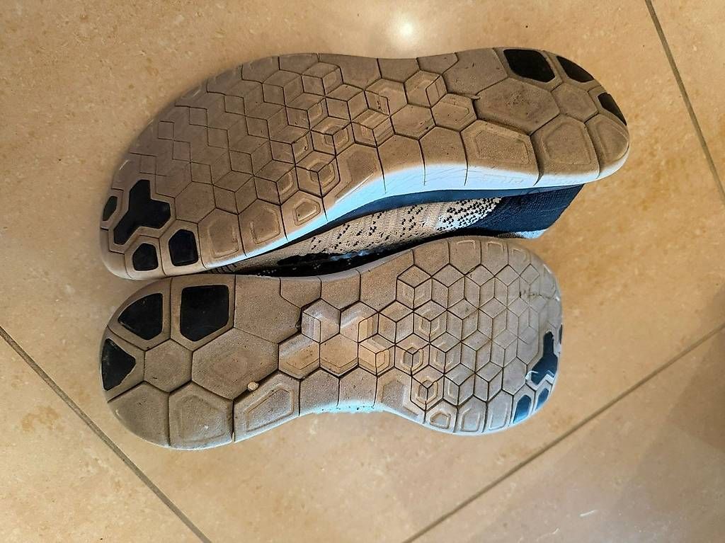 Herrenschuhe: NIKE FREE Flyknit 4.0 (42.5) – Gebraucht aus Zürich von den_c99g 2