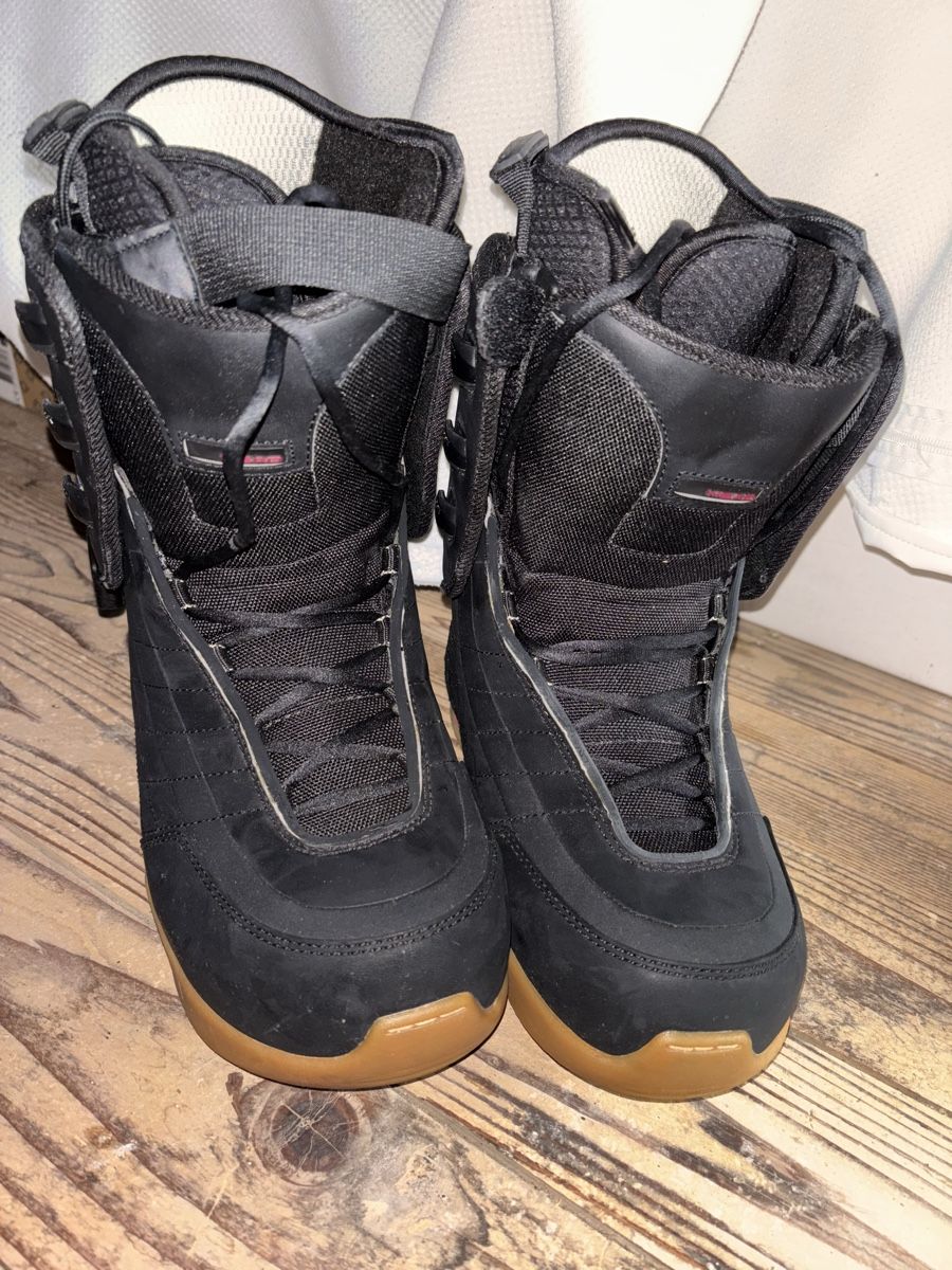 Head Scarpe da donna: Head Snowboard Boots Damen Grösse 40 – Usato da Fruthwilen venduto da car_5q9w