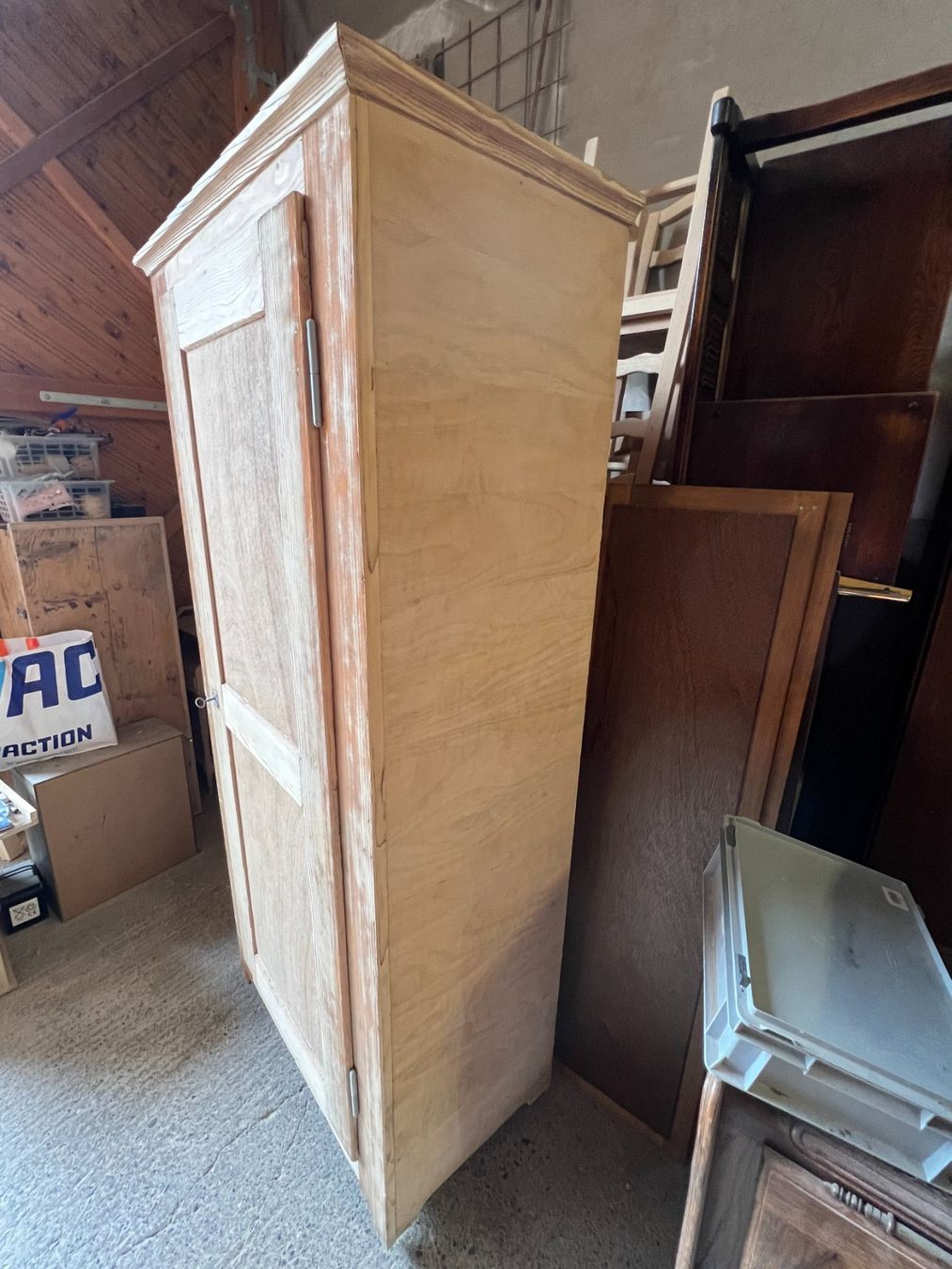 Schränke: ART 1114-J Armoire de nettoyage sablé – Gebraucht aus Pont-La-Ville von BCMGLEAL 2