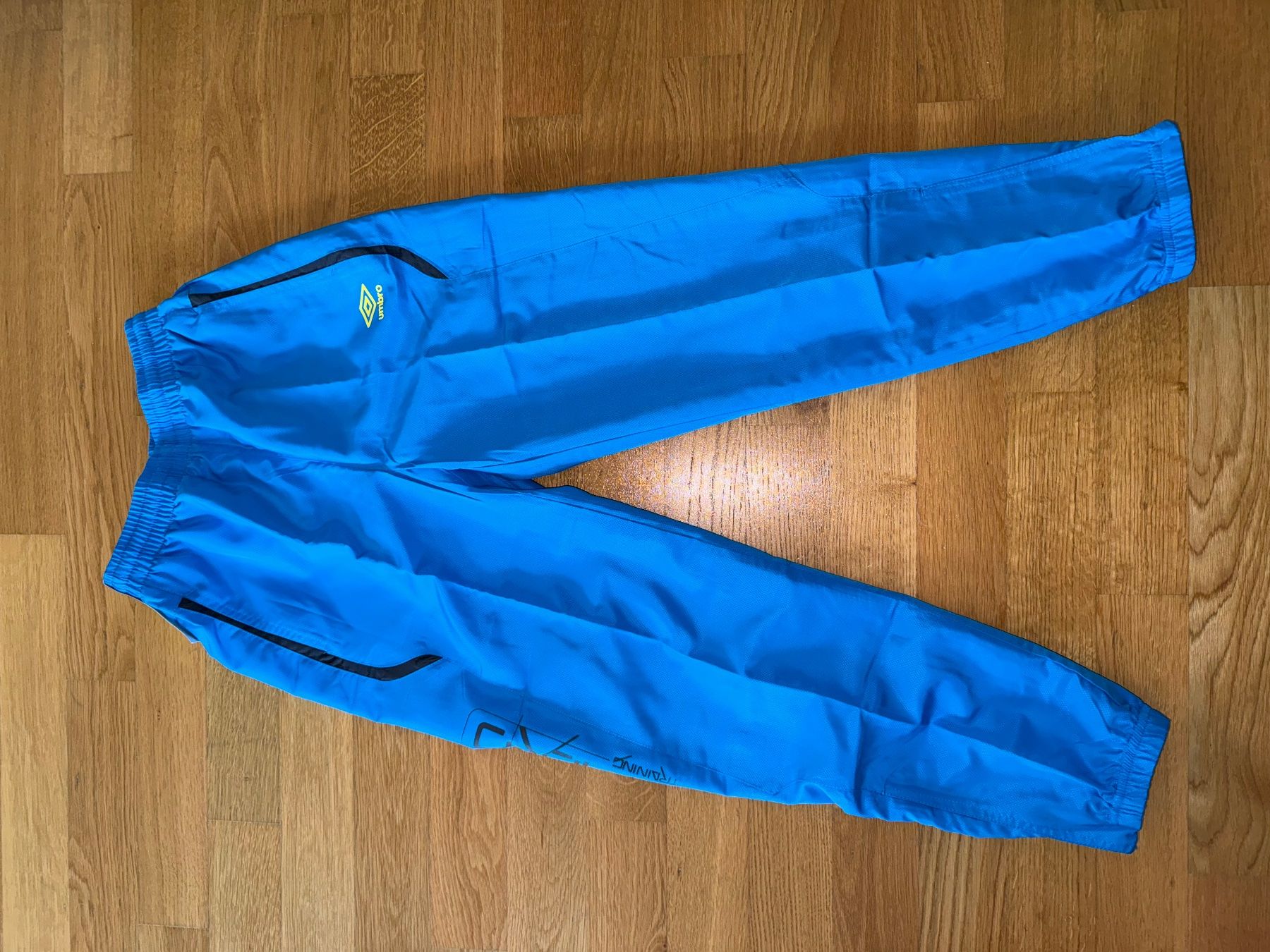Hosen: Bas de jogging Umbro NEW – Neu und originalverpackt aus Cologny von PEACEANDLOVE 3