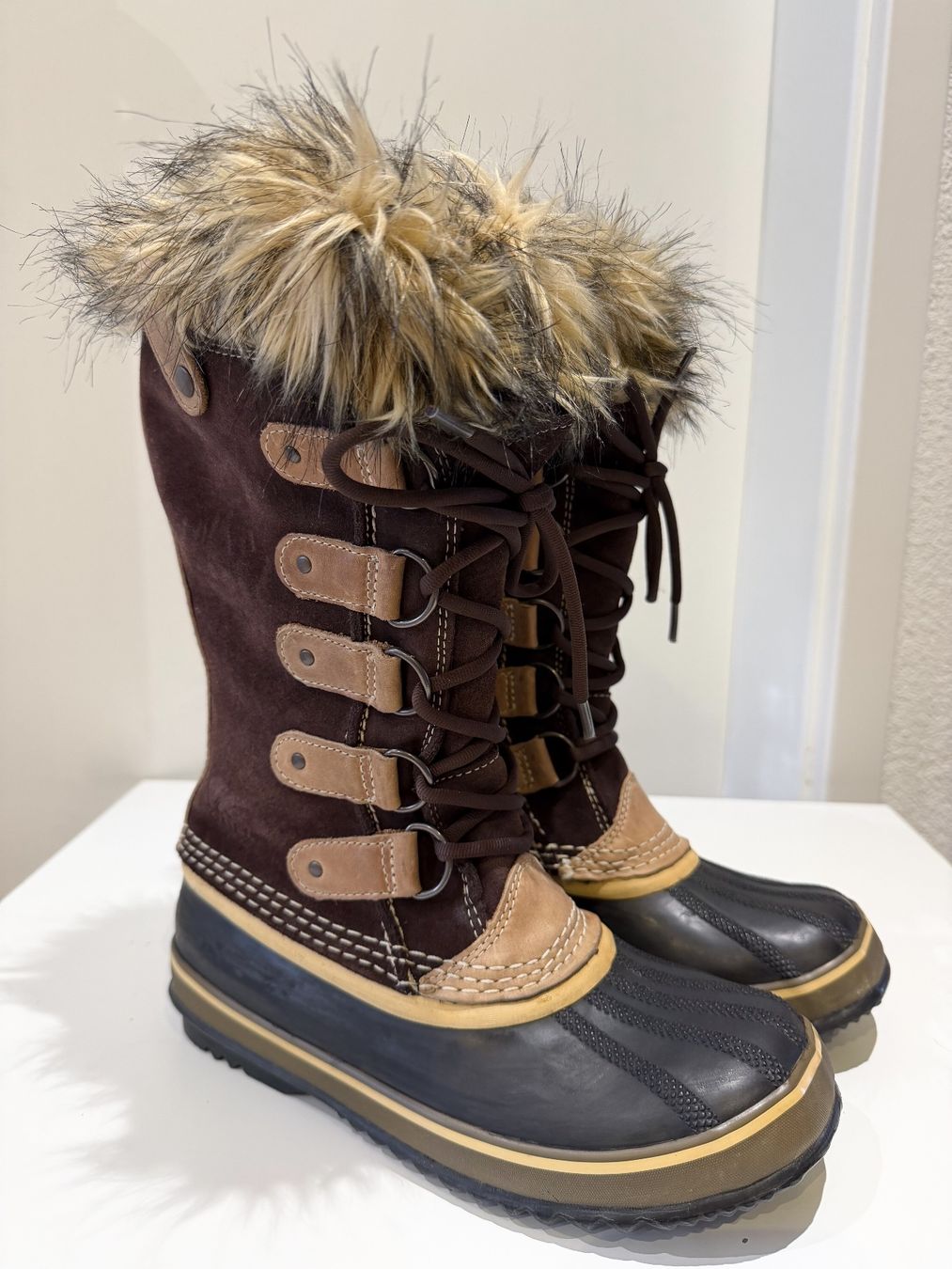 Sorel Damenschuhe: SOREL Winterstiefel Boots mit Fellfutter – EU 38.5 – Gebraucht aus Dietikon von Angy94 1