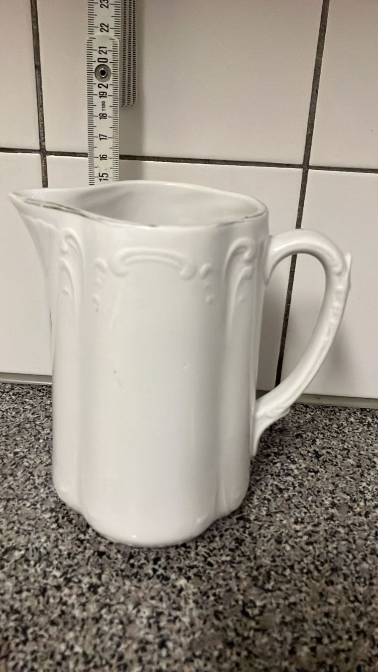 Caraffe: Caraffa in porcellana bianca – Usato da Melano venduto da H-Sara 1
