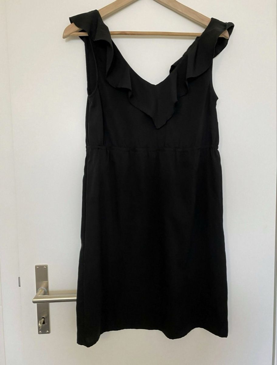 Kleider: SCHWARZES KLEID GRÖSSE S – Gebraucht aus Dübendorf von ali_g7p8