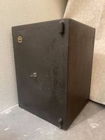 Massiver Monopol Tresor / Safe 60 x 43,5 x 43,5cm