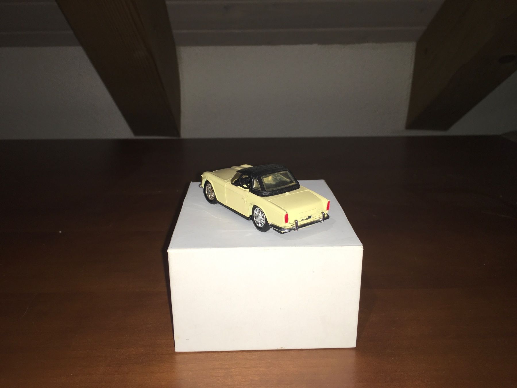 Triumph Modellini d'auto: Triumph TR 5 Closed 1/43 Eligor – Nuovo (secondo la descrizione) da Wohlen AG venduto da PrivatSammlung 1