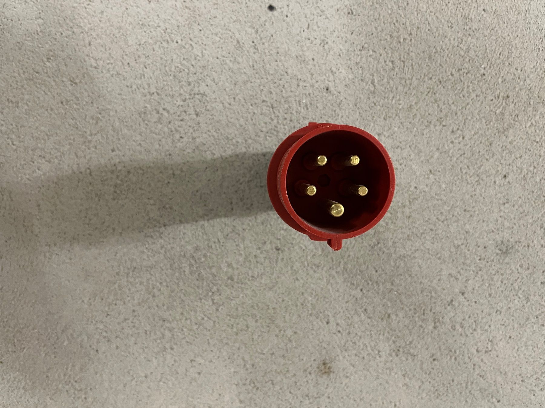 Mennekes Spine: Stecker IP44 – Usato da Winterberg ZH venduto da Hopsli 1