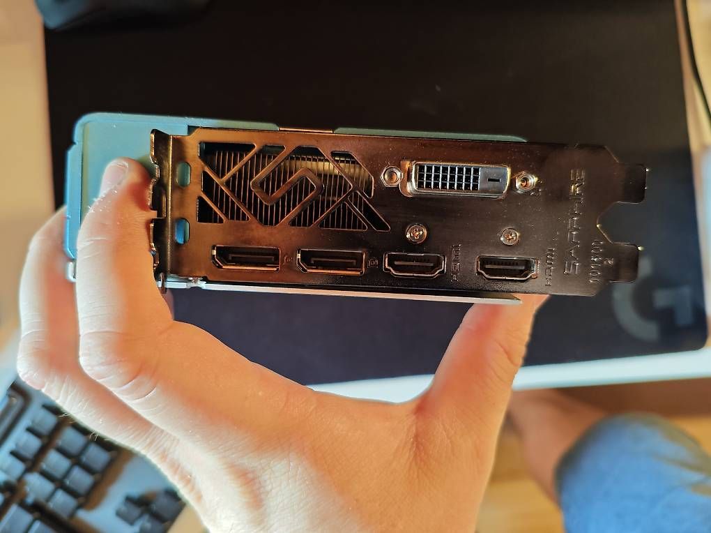 Amd Cartes graphiques: AMD RX 580 Sapphire Nitro – D'occasion à Neuenkirch par Metal_666 1