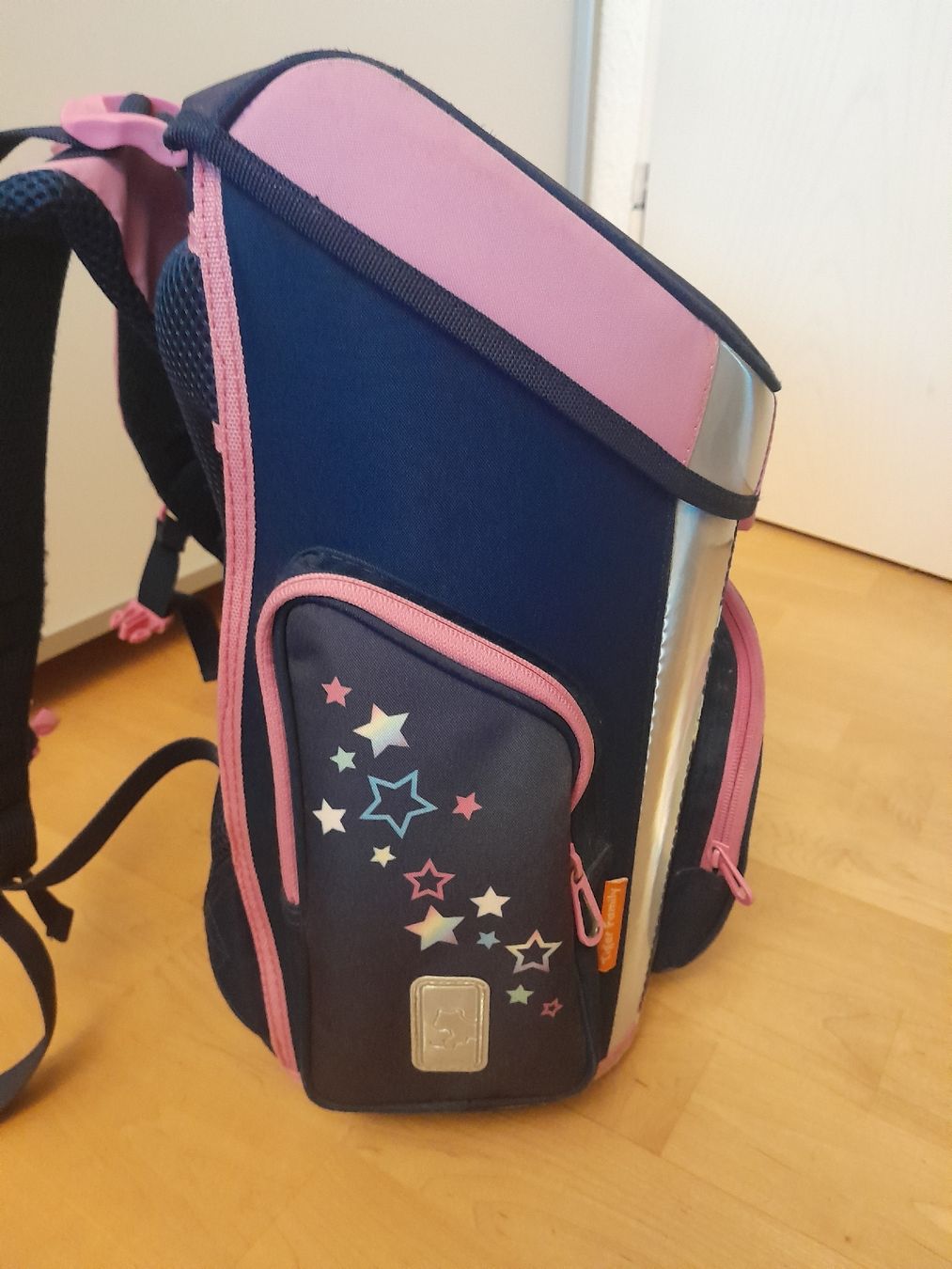 Kindertaschen: Schulthek Ranzen Einhorn mitwachsend  – Gebraucht aus Eglisau von Susanne2209 4