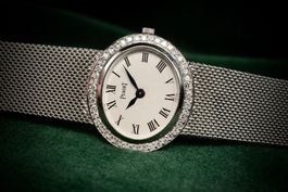 Piaget - Oval 18kt. White Gold Ref. 9335 Diamond Sertie