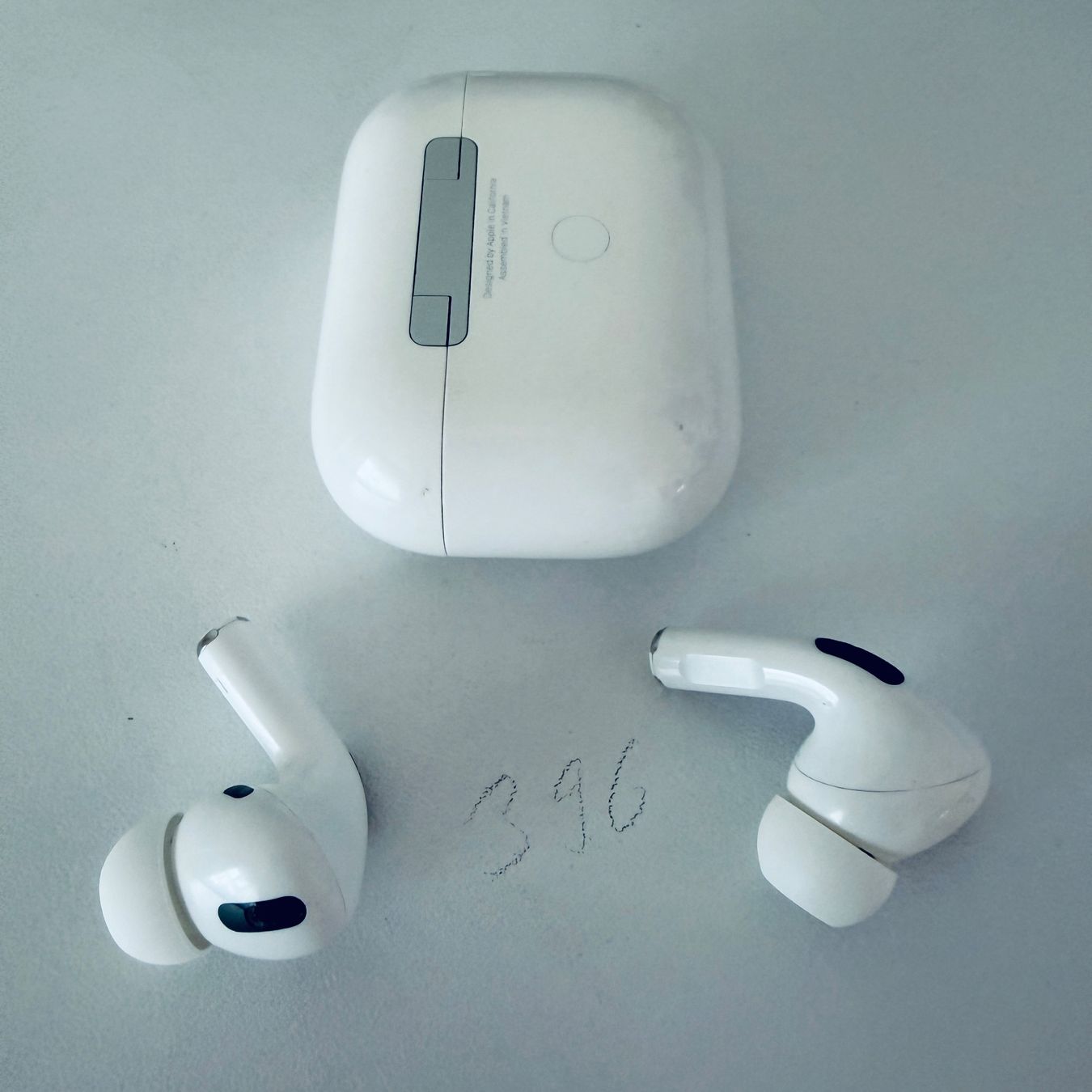 Apple Cuffie: Original Apple AirPods Pro 1 Gen. mit Wireless Ladecase – Usato da Basel venduto da MY.AIRPODS.SHOP 5