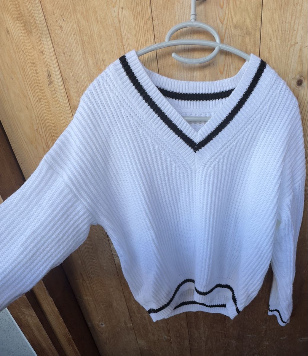 Maglioni & Felpe: Strickpullover weiss mit V-Ausschnitt ab 1 Fr. – Nuovo (secondo la descrizione) da Landquart venduto da Happyhippo42
