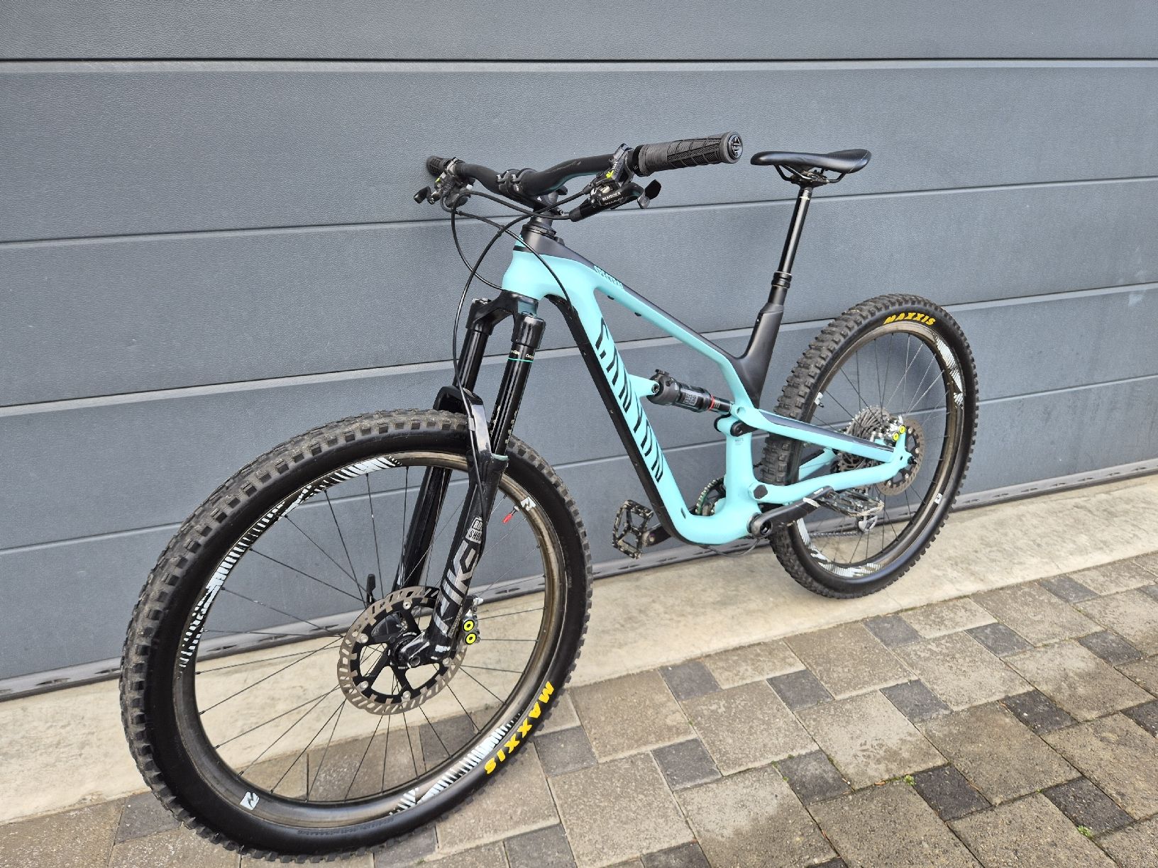 Canyon Biciclette: Canyon Spectral CF 9.0 mit neuem Rahmen – Usato da Hosenruck venduto da Powerfrosch 9