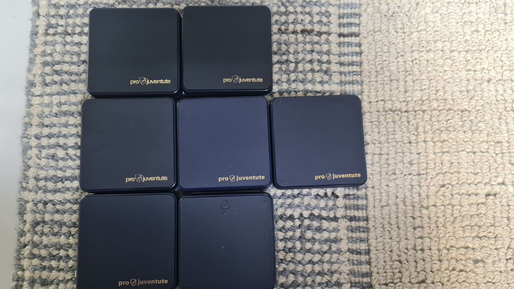Tutti i francobolli: Pro Juventute Pin Set – Nuovo (secondo la descrizione) da Andermatt venduto da Bozel 8