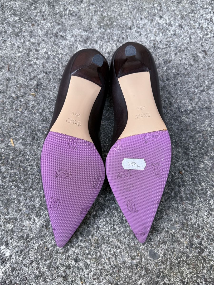 Gucci Scarpe da donna: Pumps Gucci Leder dunkelbraun  – Usato da Siebnen venduto da koschitoschi 1