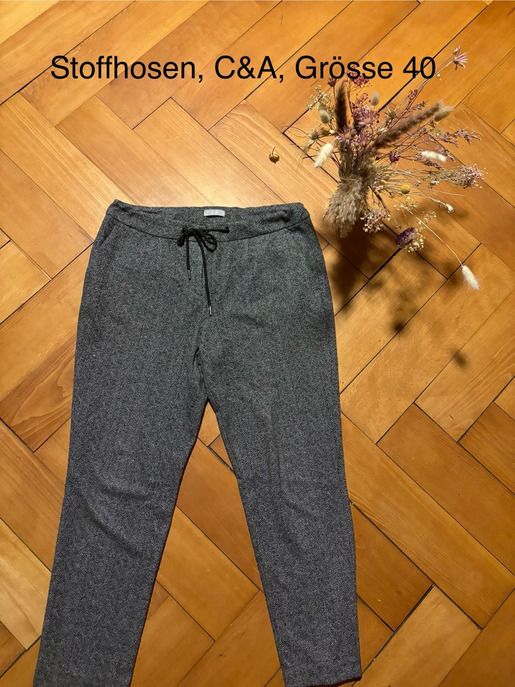 Pantaloni: Stoffhose von C&A, ca Grösse 40 – Usato da Bäretswil venduto da Vanessia
