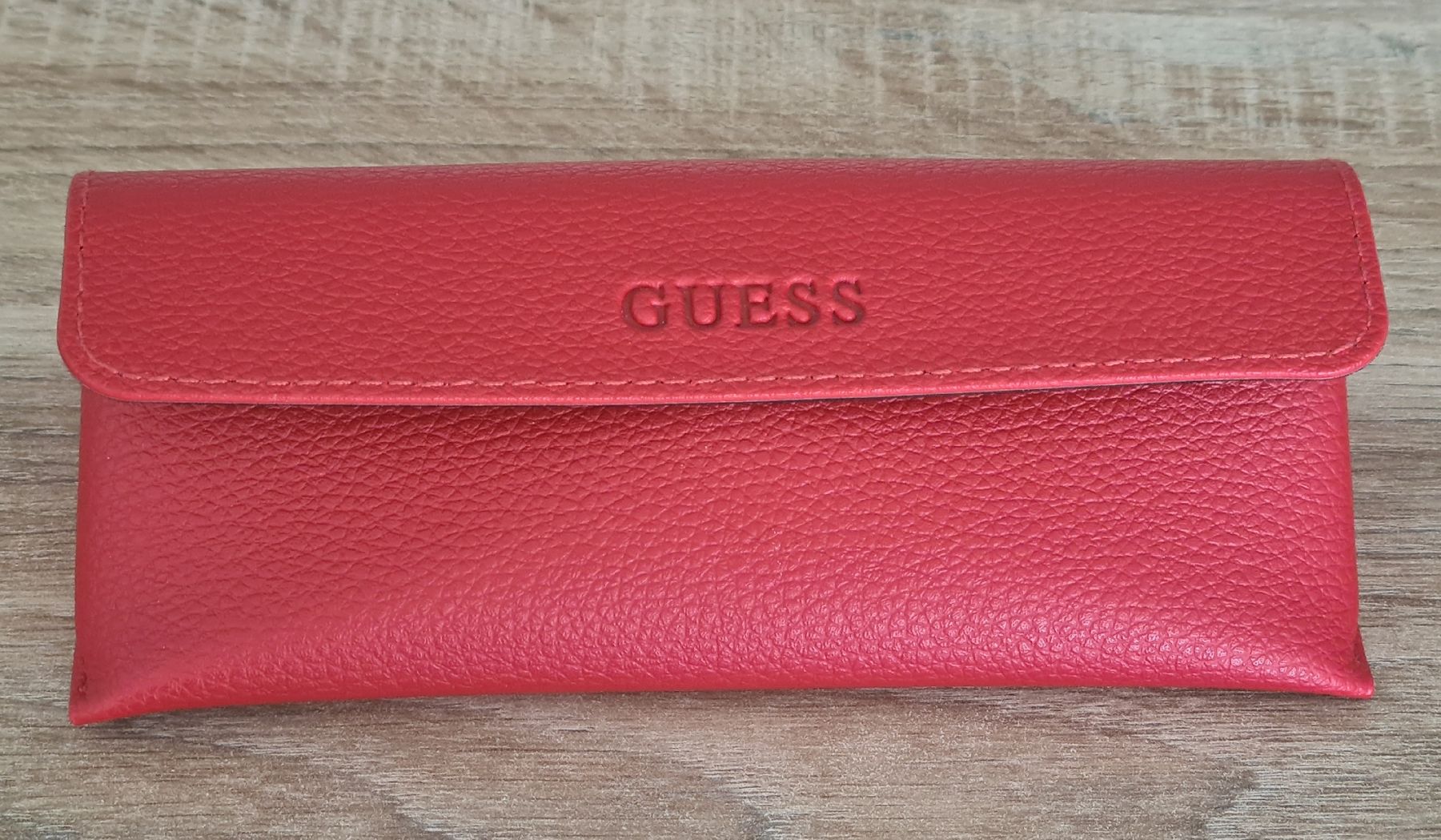 Guess Occhiali & Lenti: (ORIGINAL) ÉTUI lunettes rouge "Guess" – Nuovo e nell'imballaggio originale da Etoy venduto da MyStyleMyMode 9