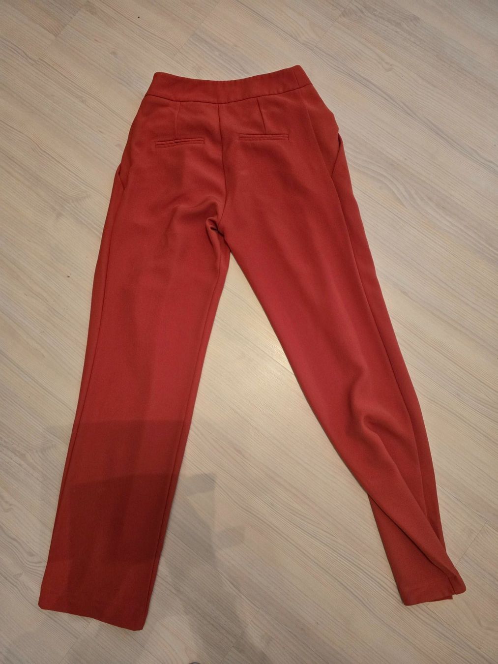 Pantaloni: Hose – Usato da Gutenswil venduto da evita.64 2