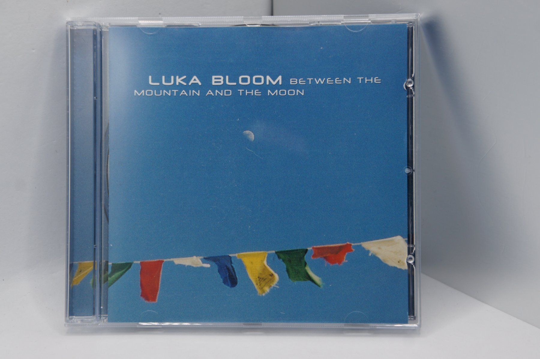 CD: CD Luka Bloom – Between The Mountain And The Moon – Usato da Ernetschwil venduto da luisvonerni