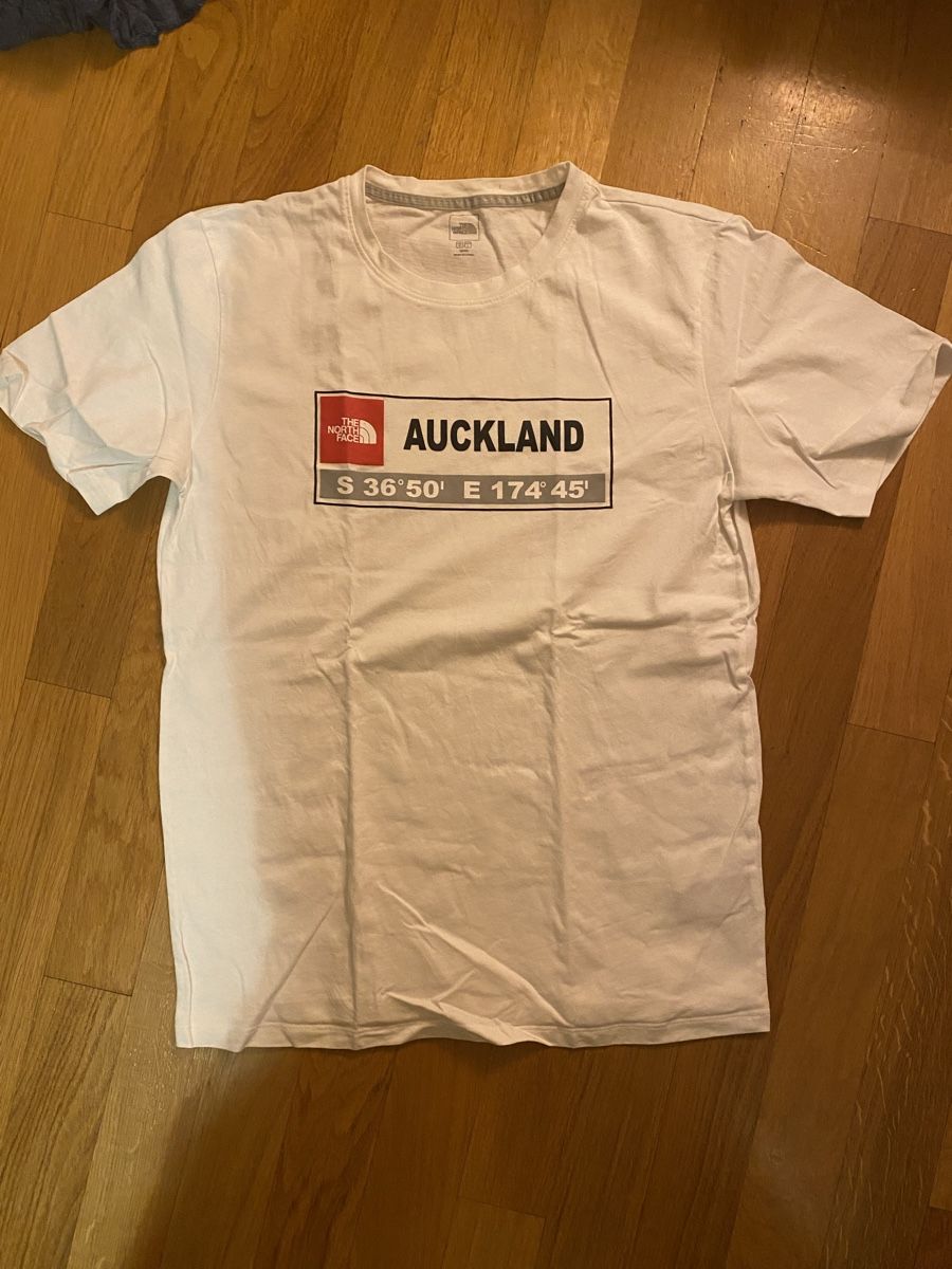 North Face T-Shirts: T-shirt The North Face M/L Auckland – Gebraucht aus Epagny von nie_n5yb