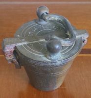 Antikes Bechergewicht / Apothekergewicht von 1723, komplett