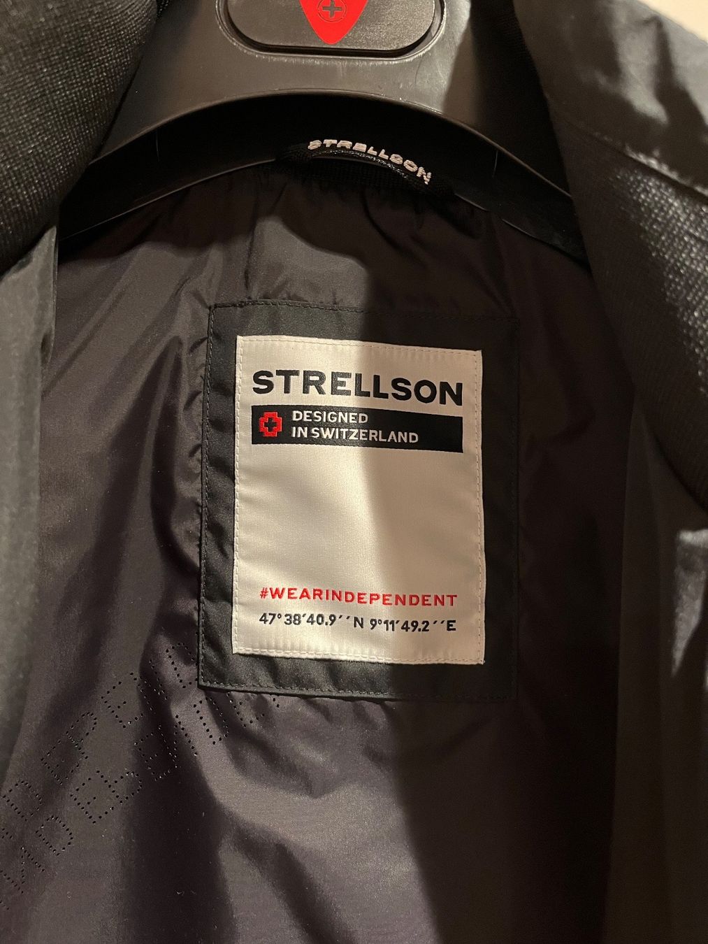 Strellson Jacken: Strellson Jacke Schwarz wie neu – Gebraucht aus Schneisingen von elsi33 3