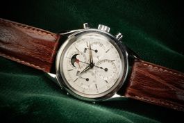 Universal Genève Tri-Compax Ref. 222100 Moonphase Chrono