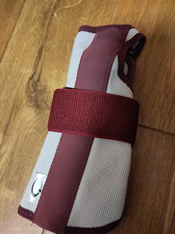 Attrezzature mediche: Handgelenkbandage rechts – Usato da Winterthur venduto da Hasso92 1