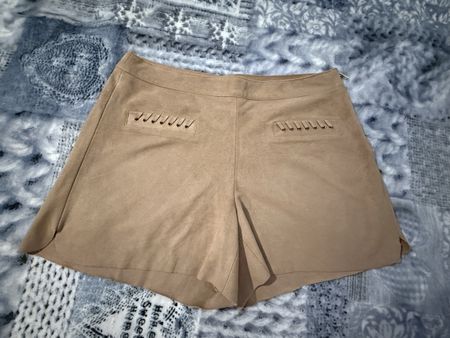 Shorts Gr. 38 – Beige/Nude