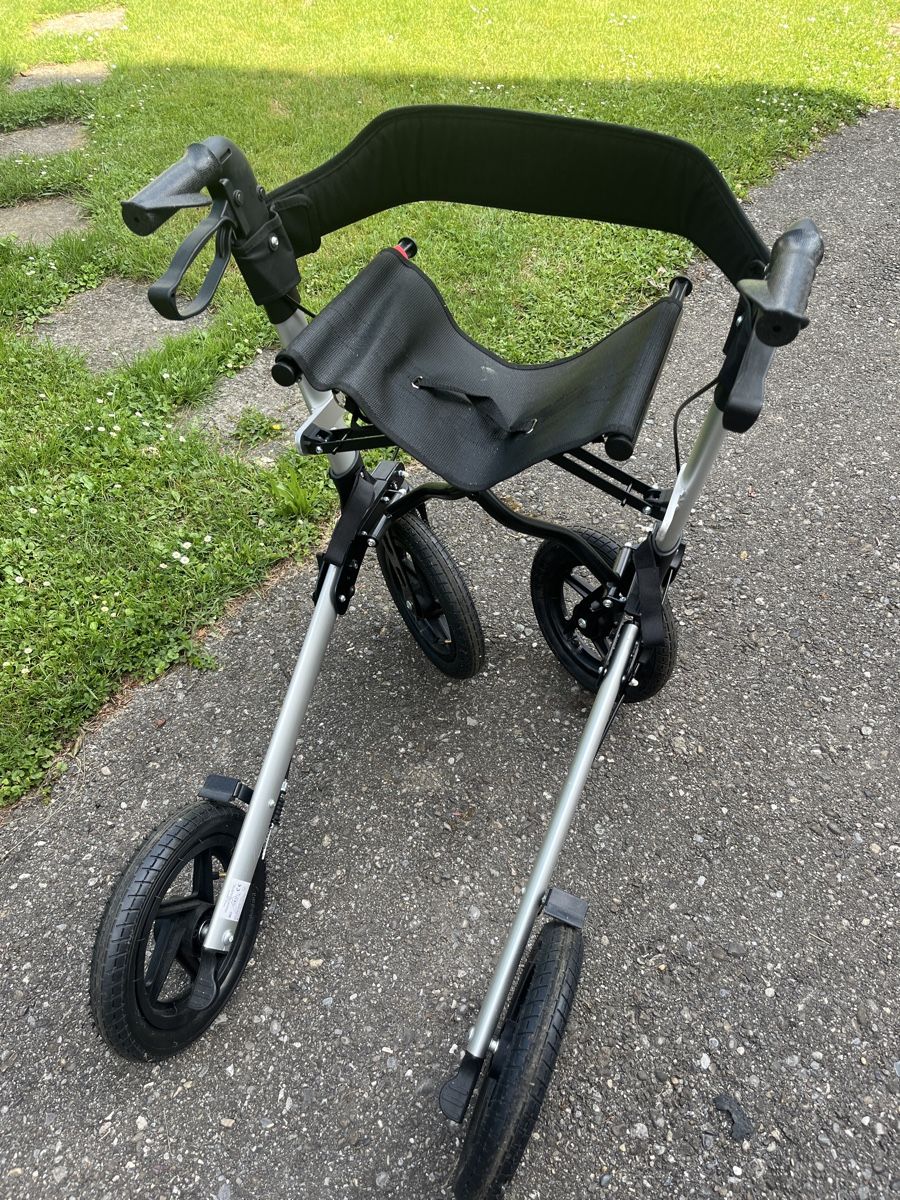 Ausili per la deambulazione: Rollator Antar neuwertig  – Usato da Pfäffikon ZH venduto da Olerud01 1