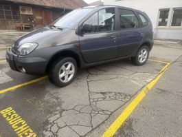 Renault Mégane Scénic RX4 ( 4x4 Anhängerkupplung)