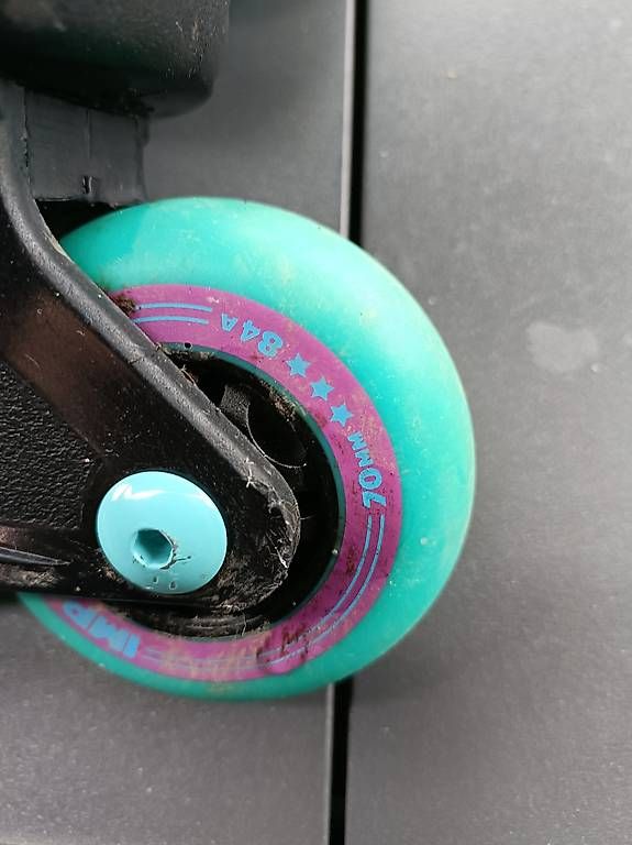 Inline-Skating & Rollschuhe: Roller taille 35 – Gebraucht aus Monthey von ari_6vkp