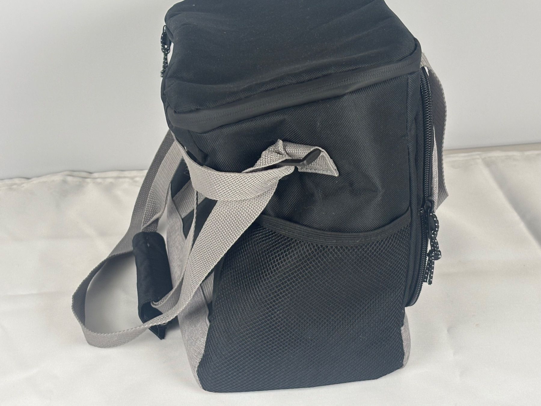 Borse: Esslinger Kühltasche schwarz-grau – Usato da Wettingen venduto da Wendemarket 2