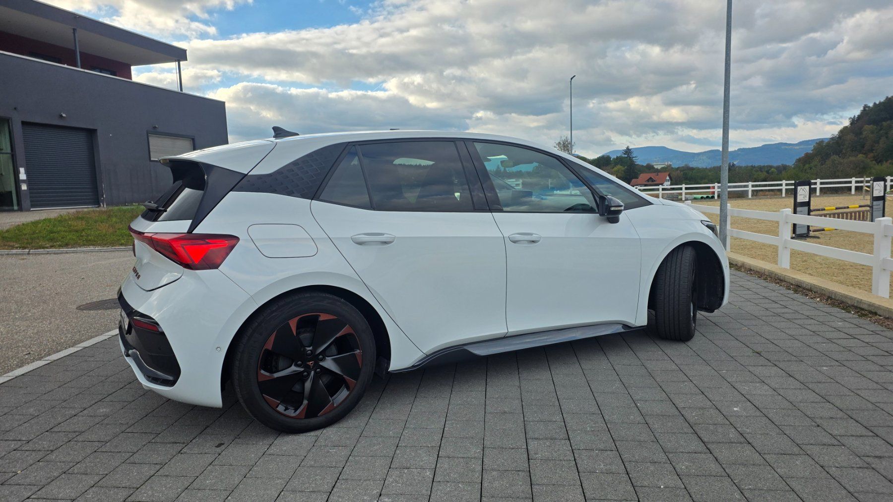 Cupra Automobili: CUPRA Born 77 kWh e-Boost – Usato da Aarwangen venduto da gle_vym5 5