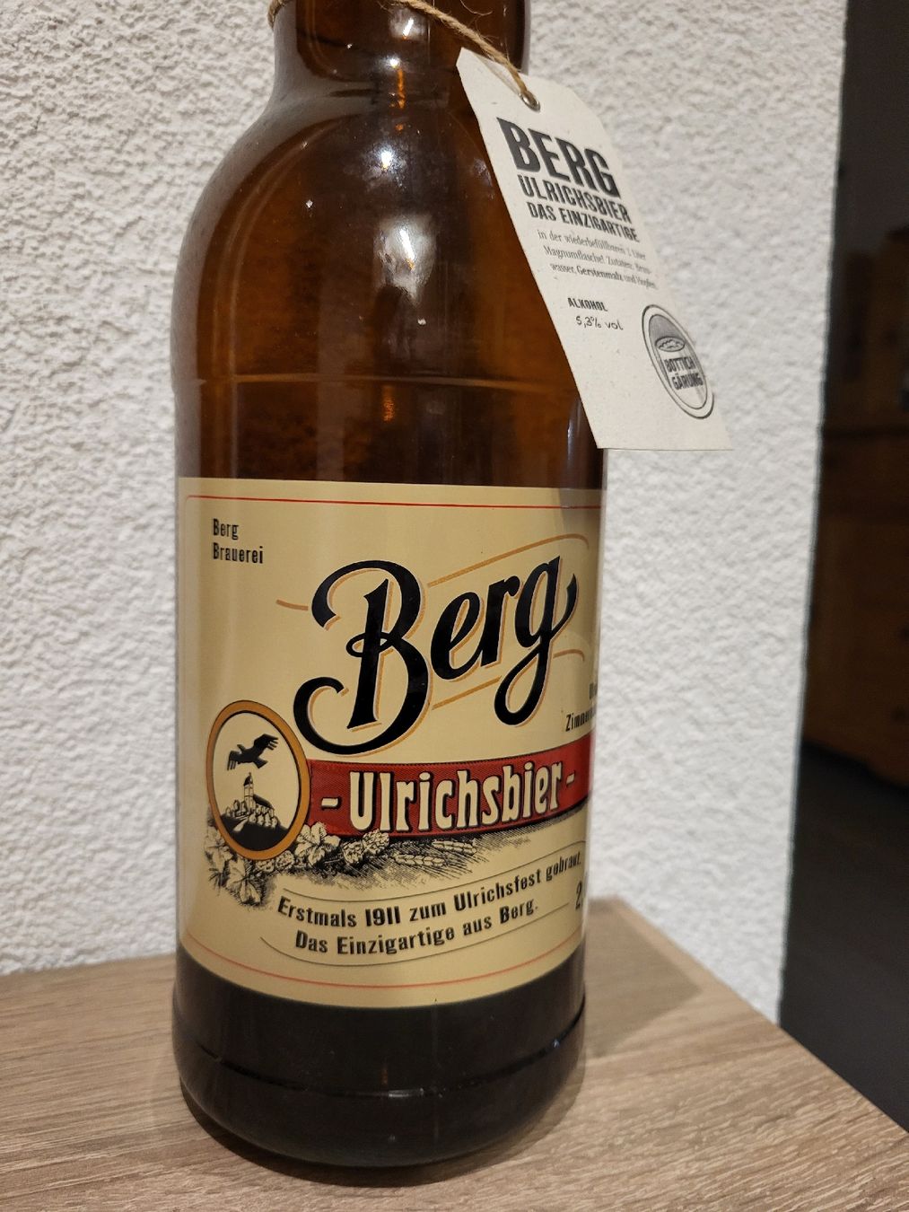 Bicchieri, Caraffe & Bottiglie: Leere originelle 2 l Bierflasche – Usato da Frauenkappelen venduto da Nike0815 1