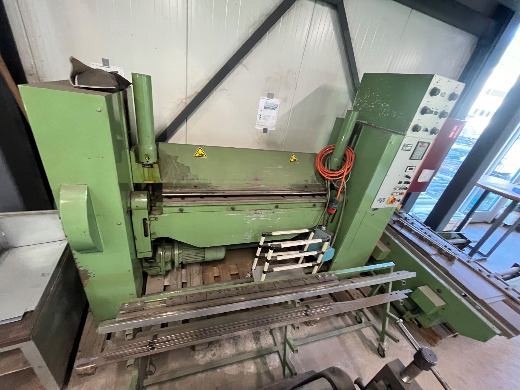 Tutte le macchine: Schwenkbiegemaschine Fasti – Usato da Mettau venduto da haefelipatrick